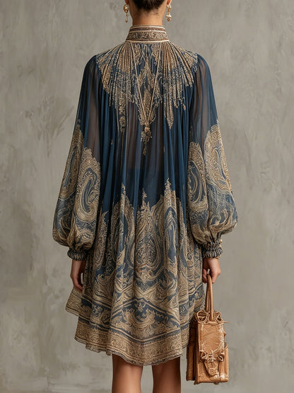 Vestido Mini de Chiffon Irregular de Cuello Alto con Estampado Barroco en Azul Marino